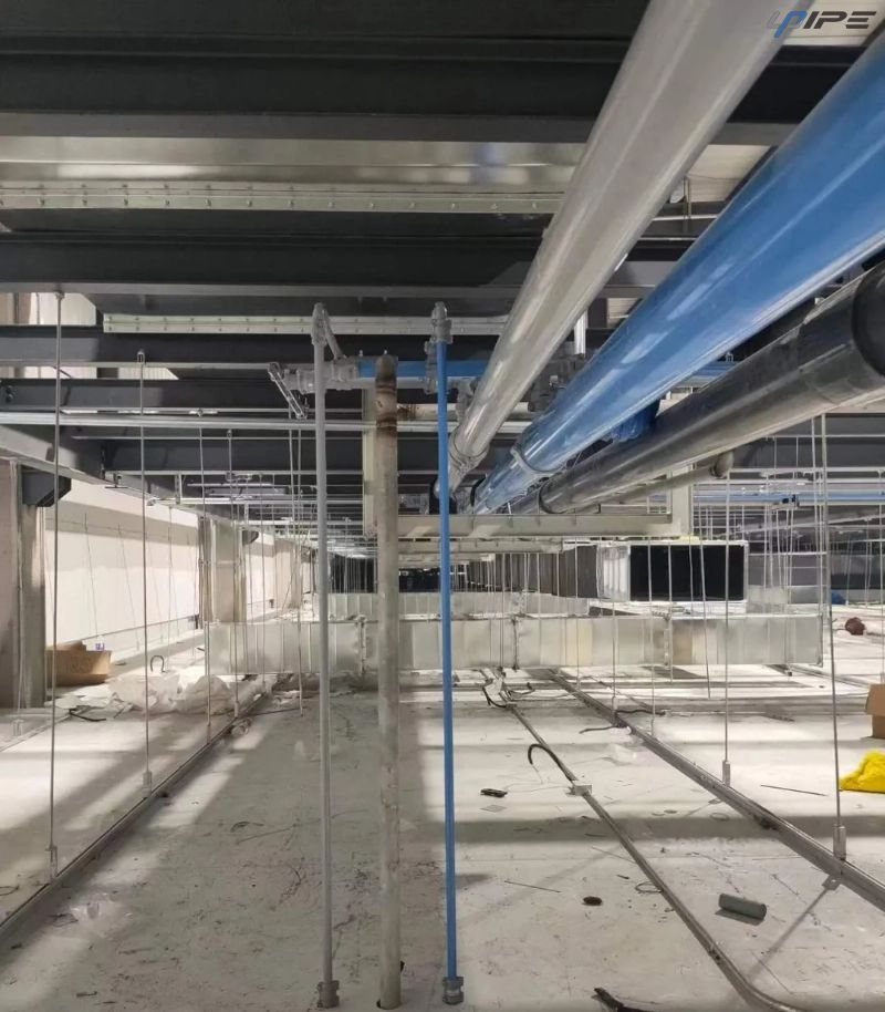 圧縮空気システムの青いアルミニウム製エアパイプ